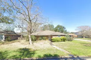 4502 Creekbend Dr, Houston, TX 77035 - Photo 2