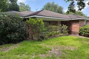 4502 Creekbend Dr, Houston, TX 77035 - Photo 6