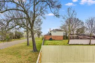 920 Oak Grove St, La Porte, TX 77571 - Photo 22