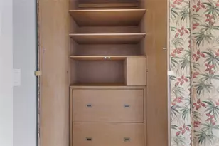 7929 Woodway Dr, Houston, TX 77063 - Photo 24