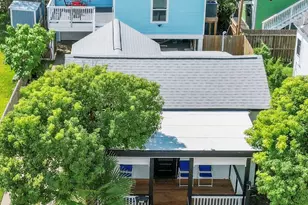 2811 Ave Q 1/2, Galveston, TX 77550 - Photo 1