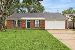 15710 Thunderbay Dr, Houston, TX 77062 - Photo 1