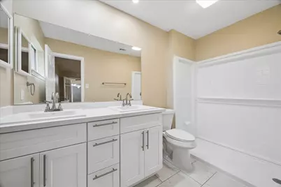 15710 Thunderbay Drive, Houston, TX 77062 - Photo 6