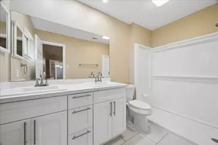 15710 Thunderbay Dr, Houston, TX 77062 - Photo 6