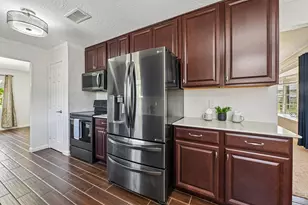 4418 Saffron Ln, Friendswood, TX 77546 - Photo 6