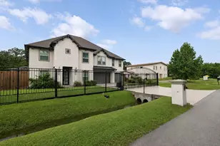 9218 Kerrwood Ln, Houston, TX 77080 - Photo 4