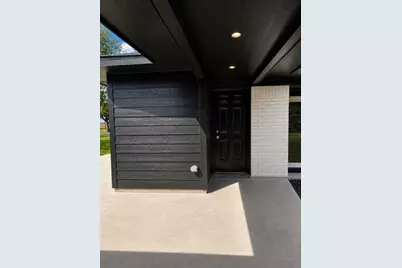 7915 S Braeswood Boulevard, Houston, TX 77096 - Photo 6