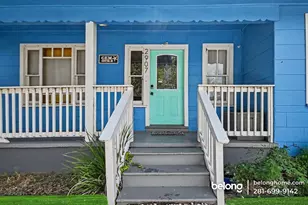 2907 Ave M 1/2, Galveston, TX 77550 - Photo 2