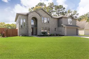 415 Binnacle Way, Crosby, TX 77532 - Photo 2