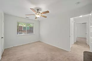 14 S Rambling Ridge Pl, The Woodlands, TX 77385 - Photo 24