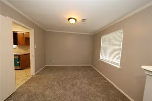 8519 Leader St, Houston, TX 77036 - Photo 4