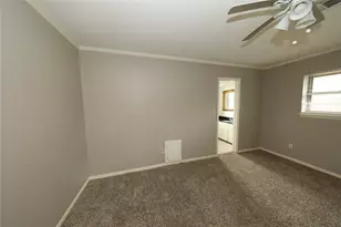 8519 Leader St, Houston, TX 77036 - Photo 6