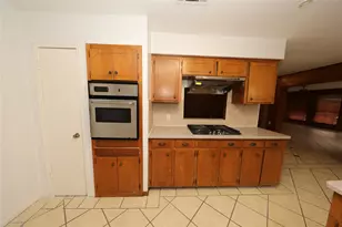 8519 Leader St, Houston, TX 77036 - Photo 18