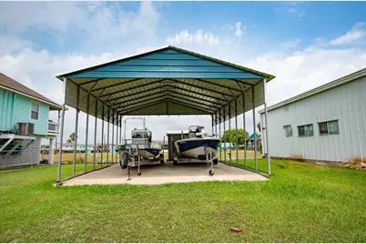 3549 County Road 202, Sargent, TX 77414 - Photo 4