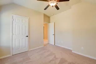 87 N Pinto Point Cir, Spring, TX 77389 - Photo 34