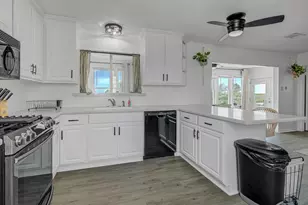 283 Barracuda St, Bayou Vista, TX 77563 - Photo 22