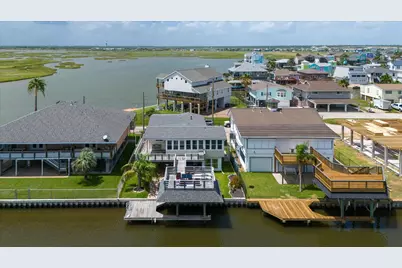 283 Barracuda Street, Bayou Vista, TX 77563 - Photo 2