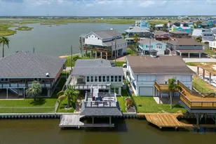 283 Barracuda St, Bayou Vista, TX 77563 - Photo 2