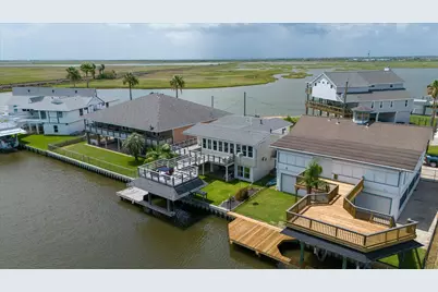 283 Barracuda Street, Bayou Vista, TX 77563 - Photo 4