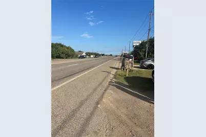 4701 Highway 6, Hitchcock, TX 77563 - Photo 6