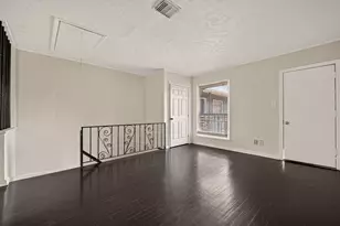 2420 McDuffie St, Houston, TX 77019 - Photo 4