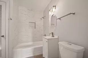 2420 McDuffie St, Houston, TX 77019 - Photo 8