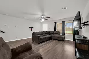 11 Becca Ct, Brookshire, TX 77423 - Photo 6