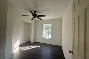 292 Manila Dr, Angleton, TX 77515 - Photo 4