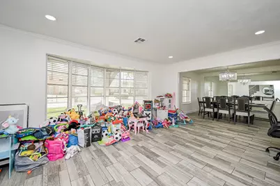 5506 Pebble Springs Drive, Houston, TX 77066 - Photo 8
