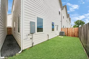 5242 Texas St, Houston, TX 77011 - Photo 24