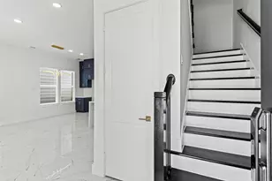 7554 Dyer St, Houston, TX 77088 - Photo 4