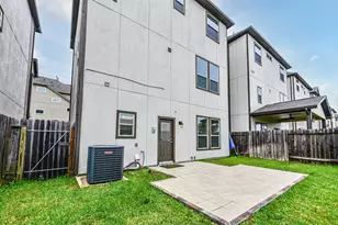 1504 Peyton Oaks Pl, Houston, TX 77043 - Photo 4