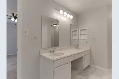 17010 Blue Mist Circle, Sugar Land, TX 77498 - Photo 14