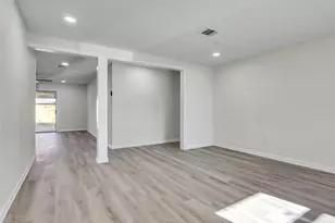 4406 Trafalgar Dr, Houston, TX 77045 - Photo 4