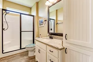 950 Seadrift Dr, Crystal Beach, TX 77650 - Photo 14