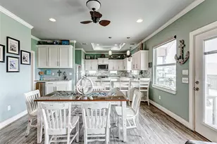 950 Seadrift Dr, Crystal Beach, TX 77650 - Photo 6