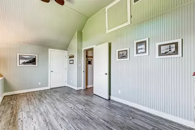 950 Seadrift Drive, Crystal Beach, TX 77650 - Photo 18