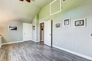 950 Seadrift Dr, Crystal Beach, TX 77650 - Photo 18