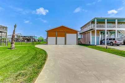 950 Seadrift Drive, Crystal Beach, TX 77650 - Photo 34