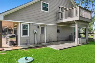 1255 E Pineshadows Dr, Sour Lake, TX 77659 - Photo 36