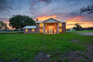 6072 Co Rd 122, Hallettsville, TX 77964 - Photo 1