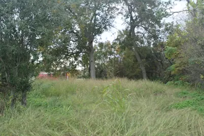 426 Pear Street, La Marque, TX 77568 - Photo 2