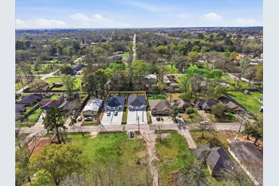 308 S 11th St, Conroe, TX 77301 - Photo 24