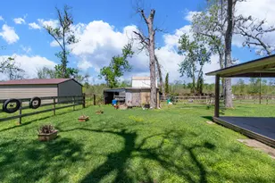 400 Pecan Estates Rd, Angleton, TX 77515 - Photo 14