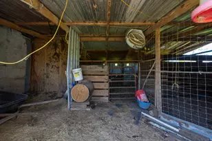 400 Pecan Estates Rd, Angleton, TX 77515 - Photo 8