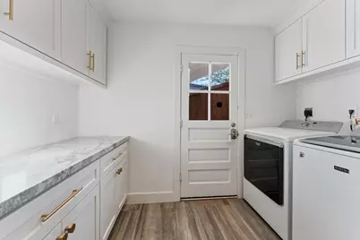 10703 Deerwood Road, Houston, TX 77042 - Photo 18