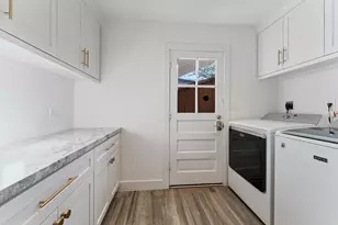 10703 Deerwood Rd, Houston, TX 77042 - Photo 18