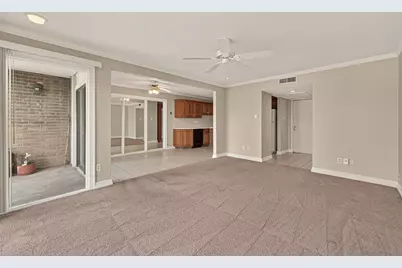 8211 Katy Freeway #19, Houston, TX 77024 - Photo 6