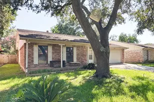 2211 Mustang Springs Dr, Missouri City, TX 77459 - Photo 2