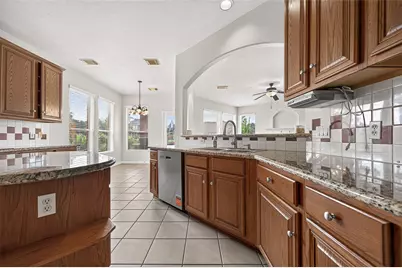 11811 Sunset Lake Court, Houston, TX 77065 - Photo 20